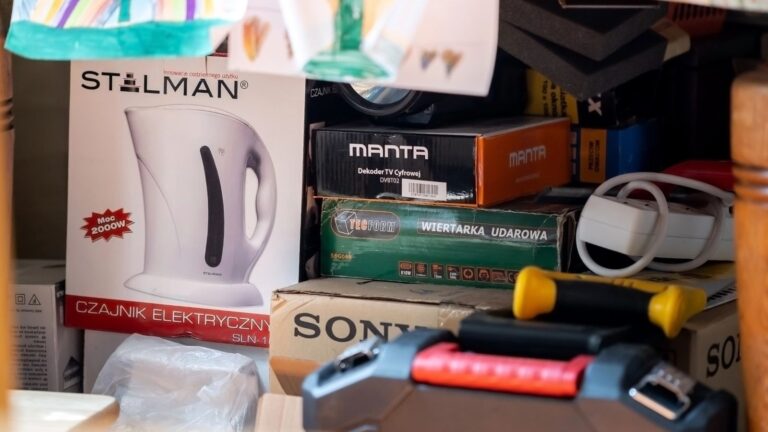 13 Places Clutter Hides When You Have Company Coming