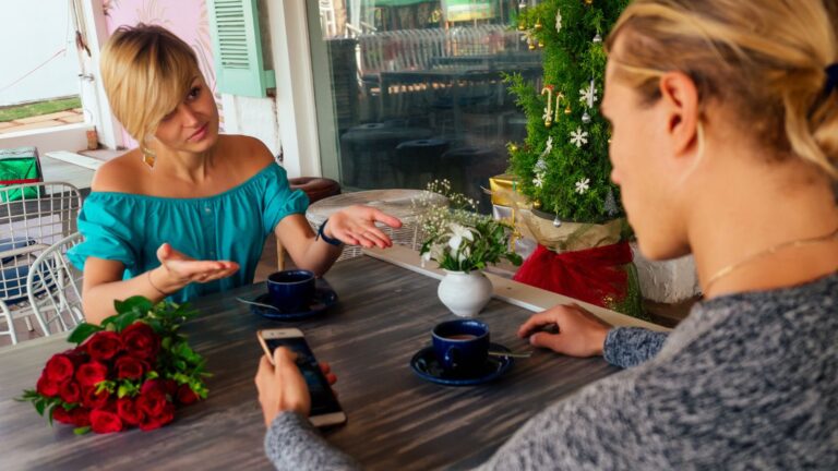 Bad date with couple at restaurant